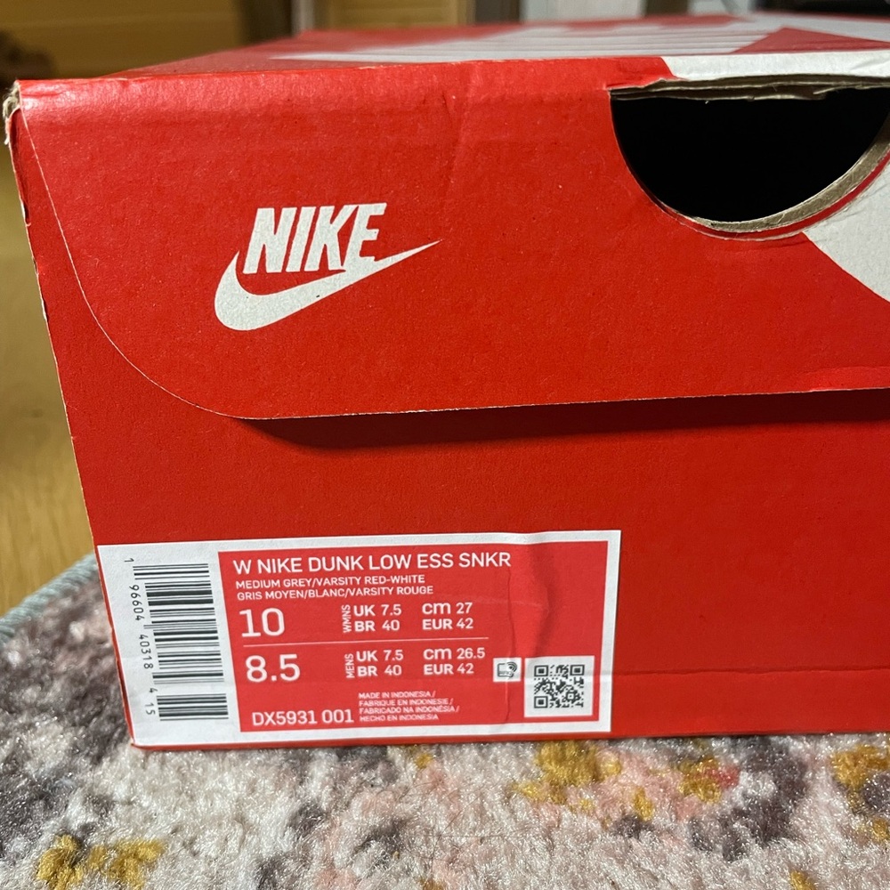 Nike Dunk Crimson and Silver Shoes - Picture 5 of 5